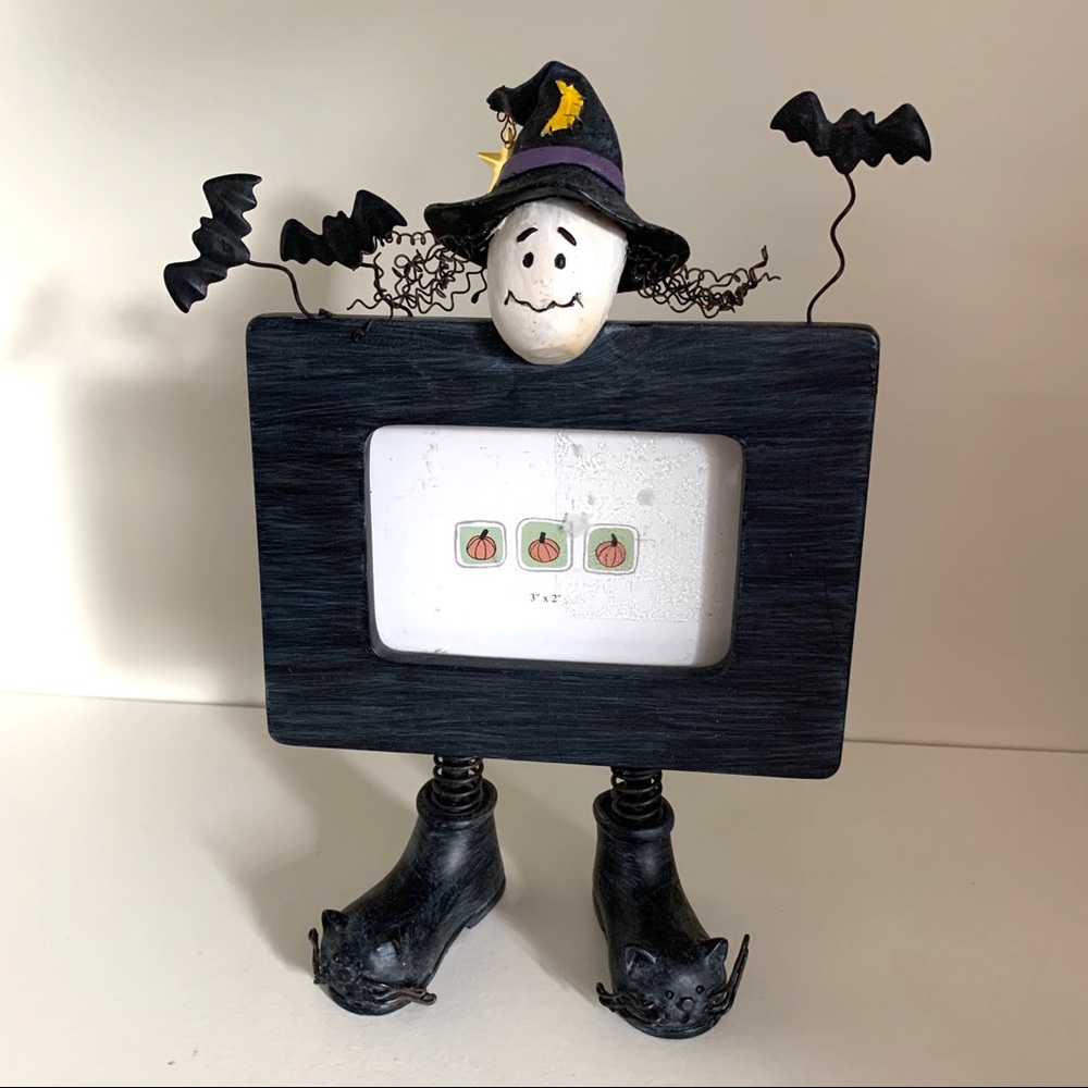 New witch frame decor